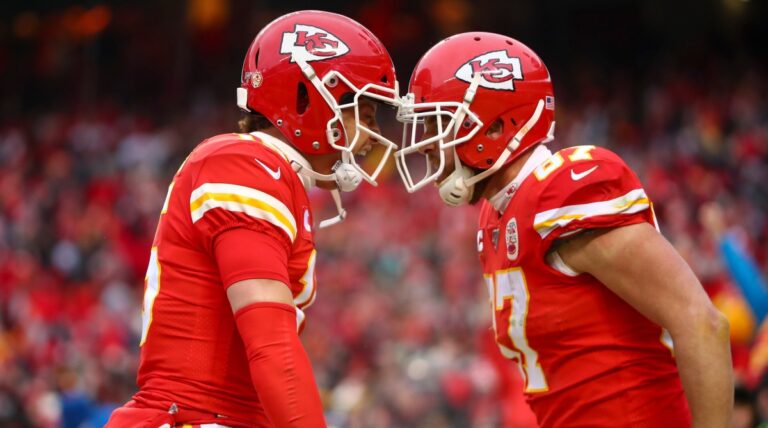 patrick-mahomes-travis-kelce-2